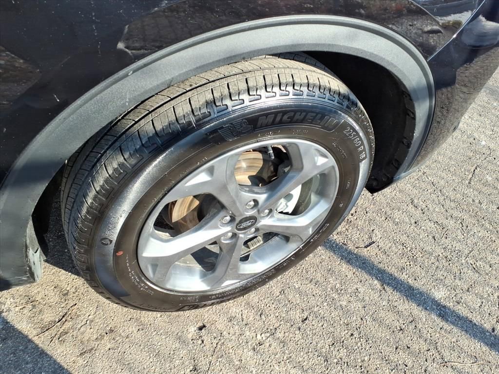 Certified 2025 Ford Escape ST-Line Elite image 5