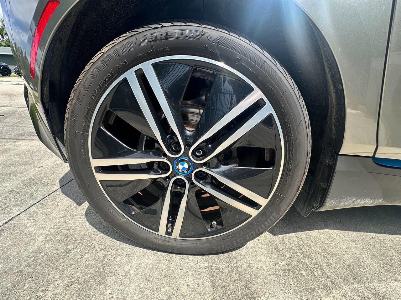 Used 2016 BMW i3 w/ Range Extender image 22