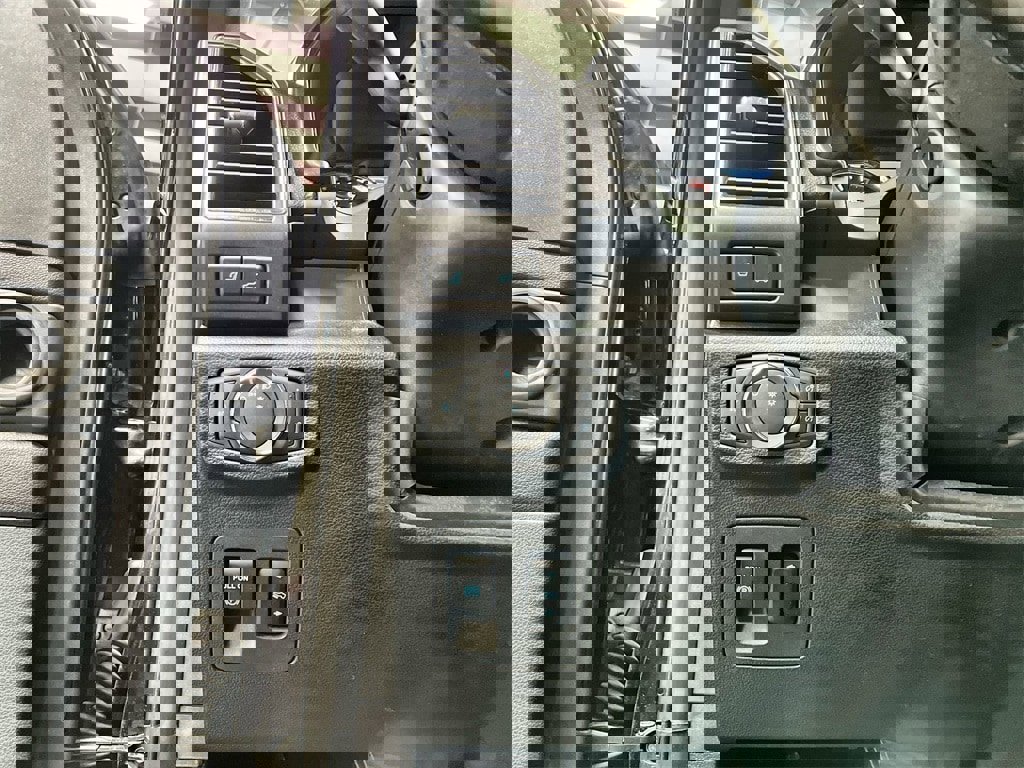 Used 2021 Ford Expedition Limited image 20