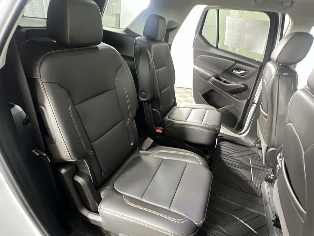 Used 2021 Chevrolet Traverse Premier image 29