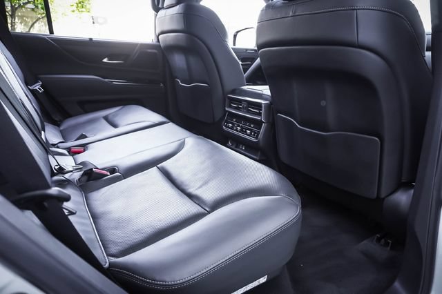 Used 2024 Lexus LX 600 4WD w/ Luxury Package image 24