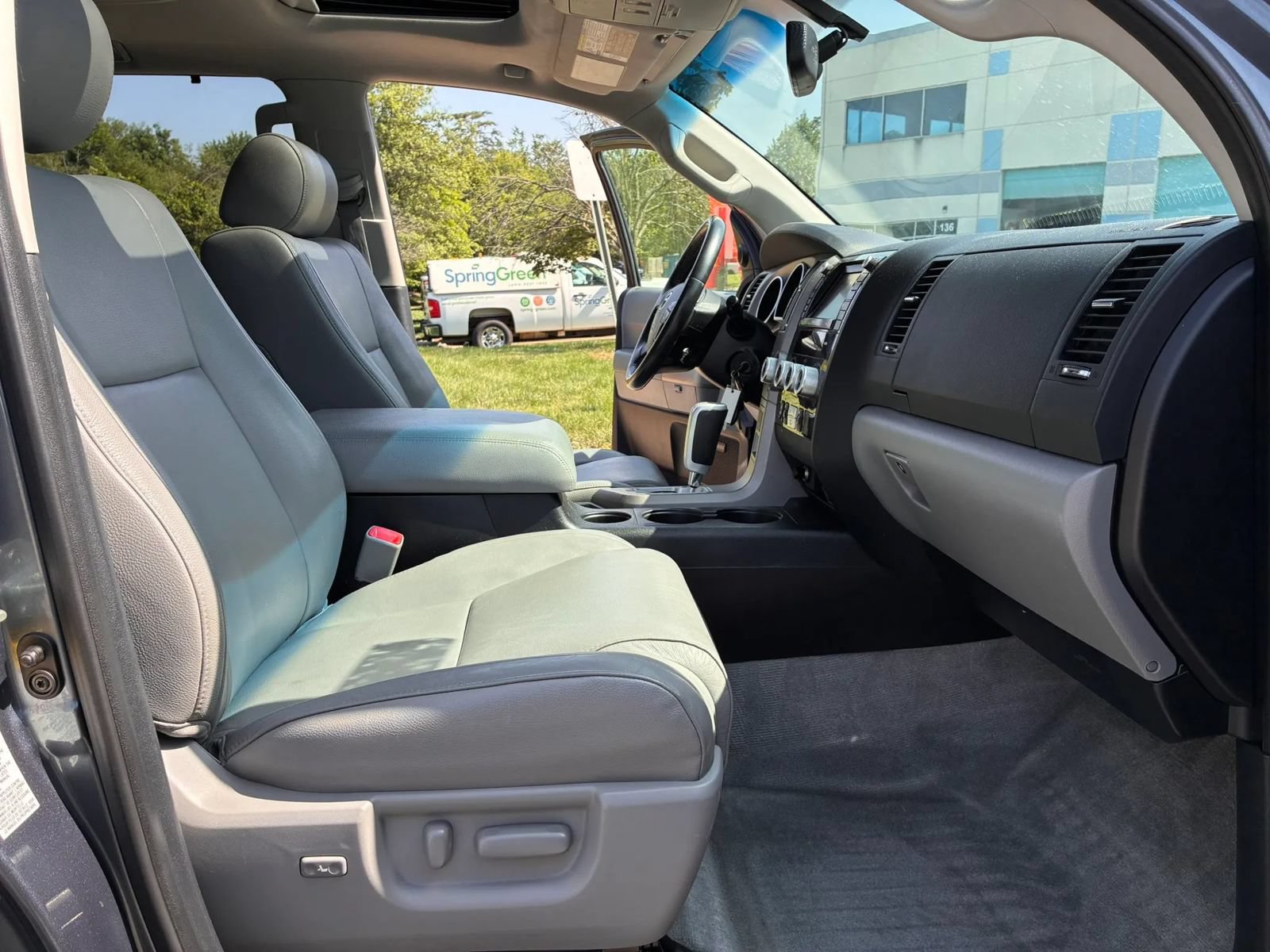 Used 2010 Toyota Sequoia Limited AWD/4WD image 39