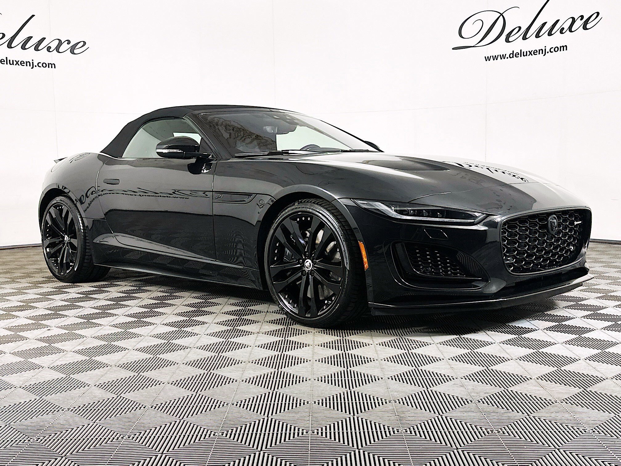 Used 2024 Jaguar F-TYPE R-Dynamic RWD image 1
