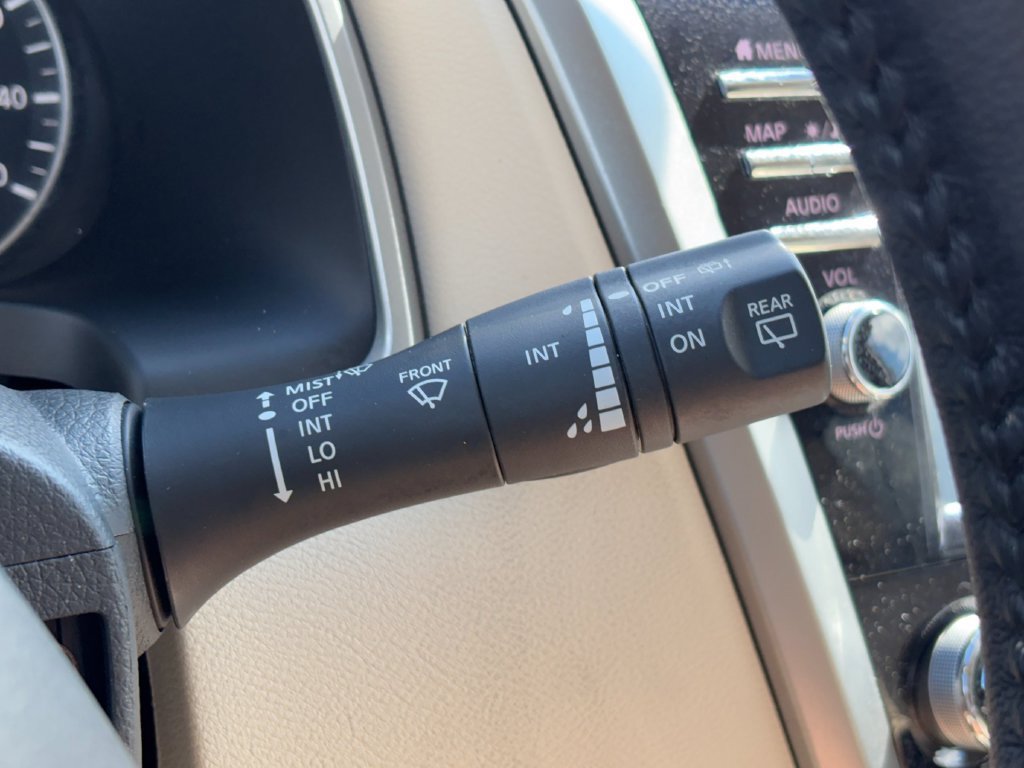 Used 2023 Nissan Murano SL FWD image 16