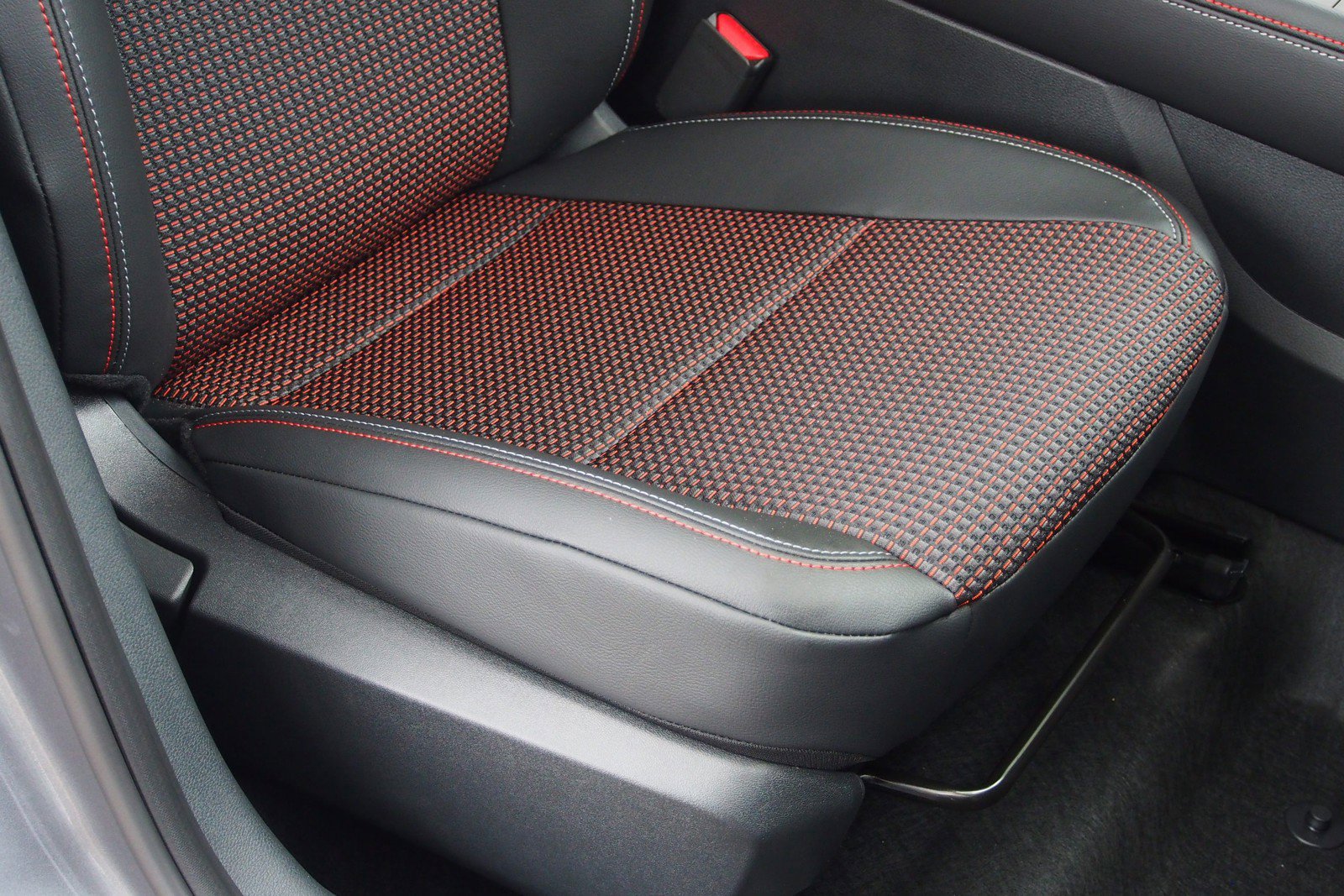 Used 2026 Nissan Kicks SR image 12