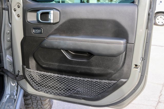 Used 2023 Jeep Wrangler Unlimited Rubicon 392 image 15