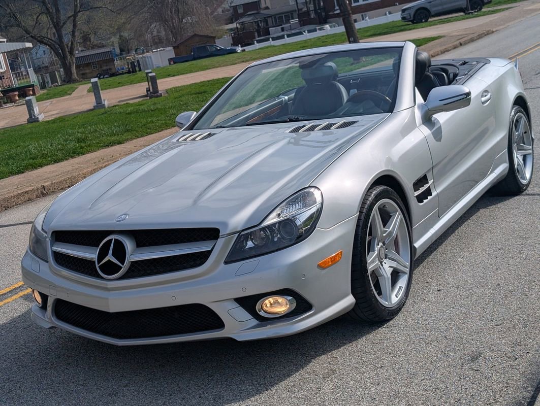 Used 2011 Mercedes-Benz SL 550 w/ Premium I Pkg image 18