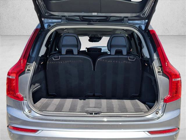 Used 2020 Volvo XC90 T5 Momentum w/ Protection Package Premier image 6