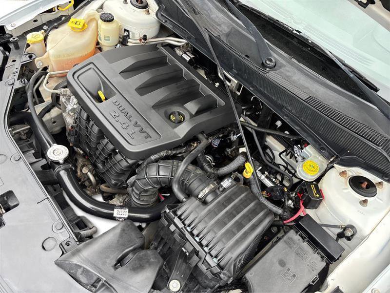 Used 2010 Dodge Avenger SXT FWD image 23