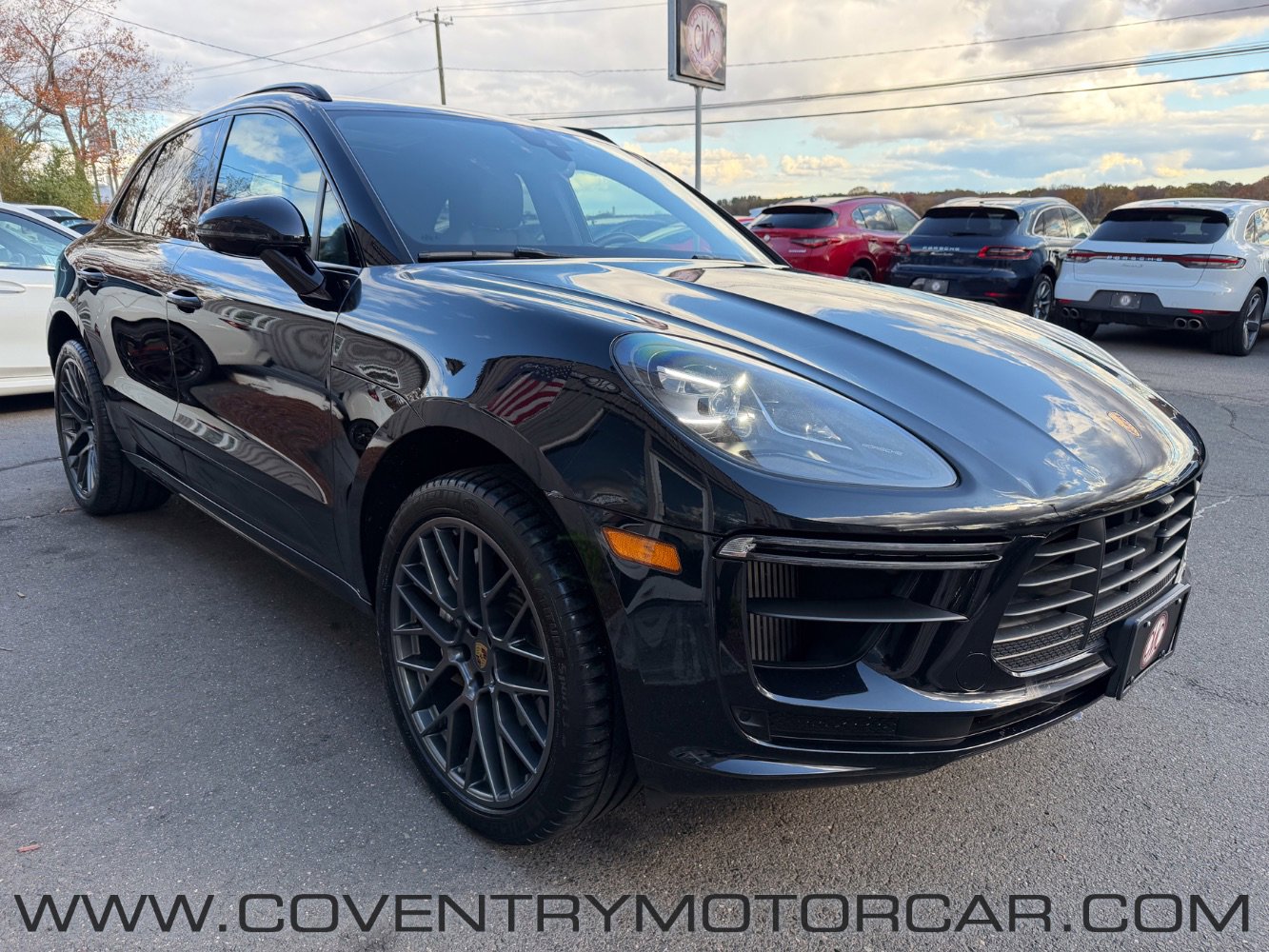 Used 2020 Porsche Macan Turbo image 4