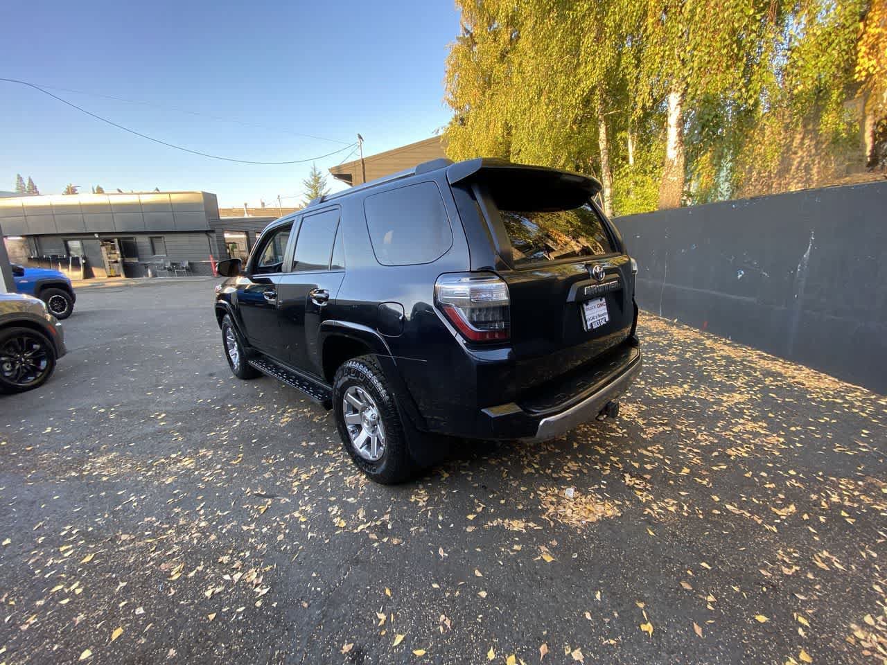 Used 2015 Toyota 4Runner TRD Pro AWD/4WD image 4