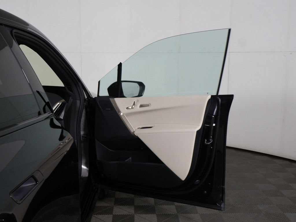 Used 2024 BMW iX xDrive50 w/ Premium Package AWD/4WD image 23
