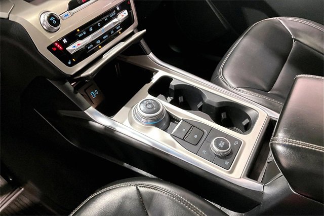 Used 2021 Ford Explorer XLT image 18