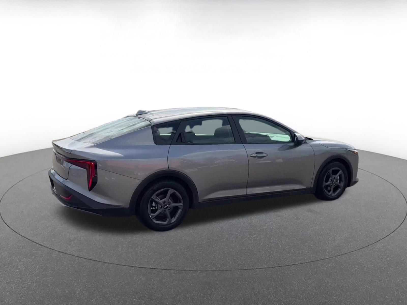 Used 2025 Kia K4 FWD image 14