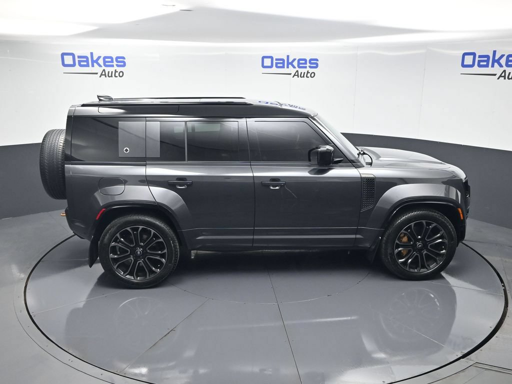 Used 2025 Land Rover Defender 110 AWD/4WD image 54