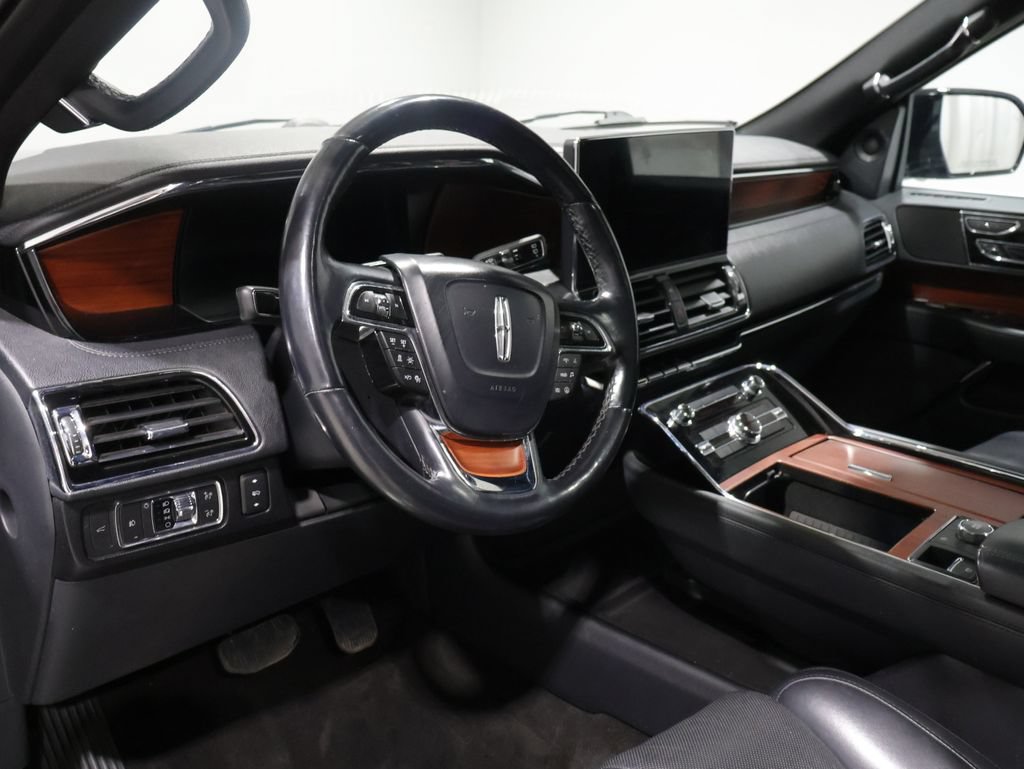 Used 2022 Lincoln Navigator Reserve AWD/4WD image 15