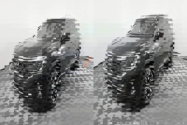 New 2025 Volkswagen Atlas SEL Premium R-Line image 2