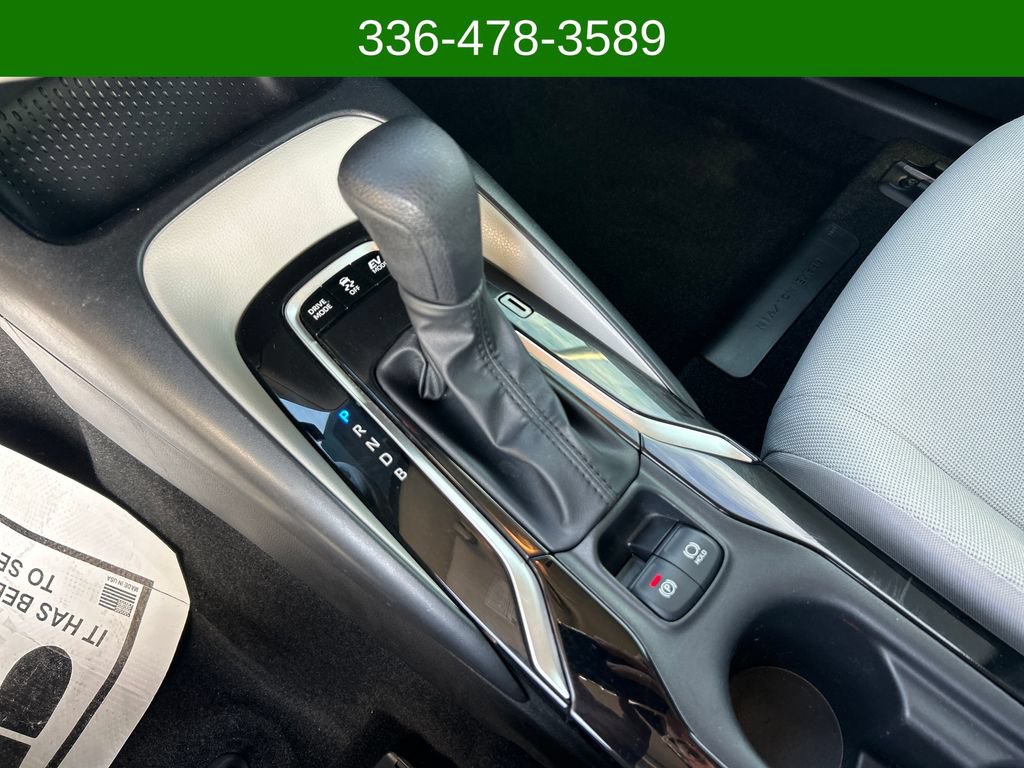 Used 2022 Toyota Corolla LE FWD image 24