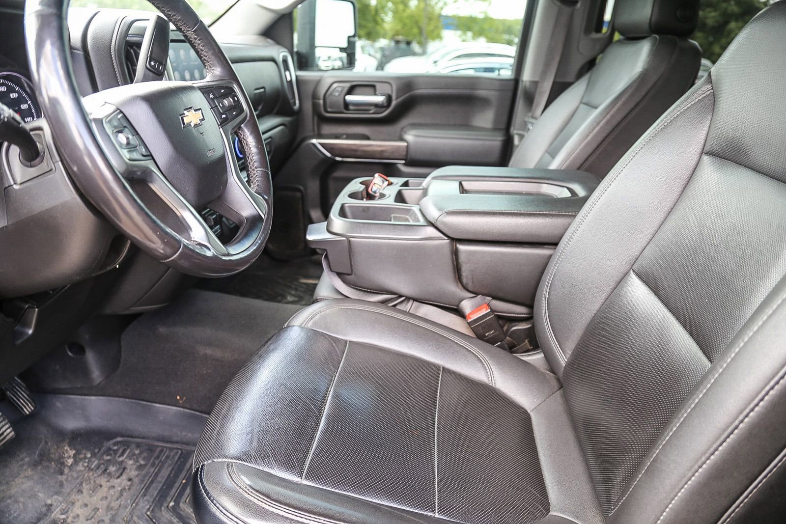 Used 2021 Chevrolet Silverado 2500 LTZ AWD/4WD image 5