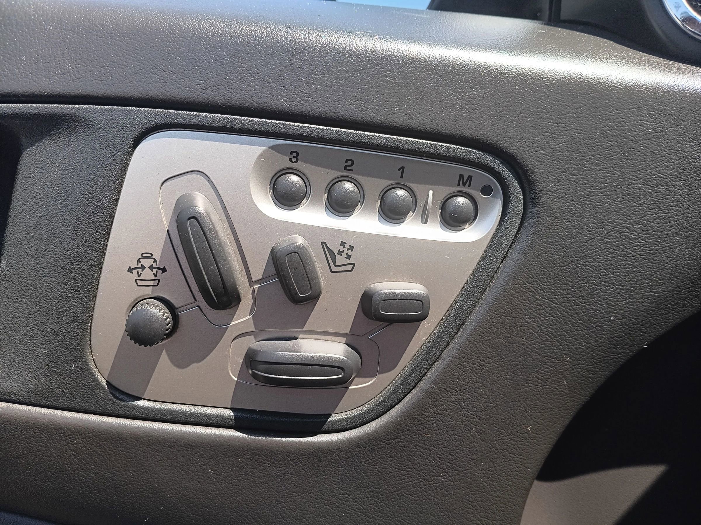 Used 2009 Jaguar XK Convertible image 29