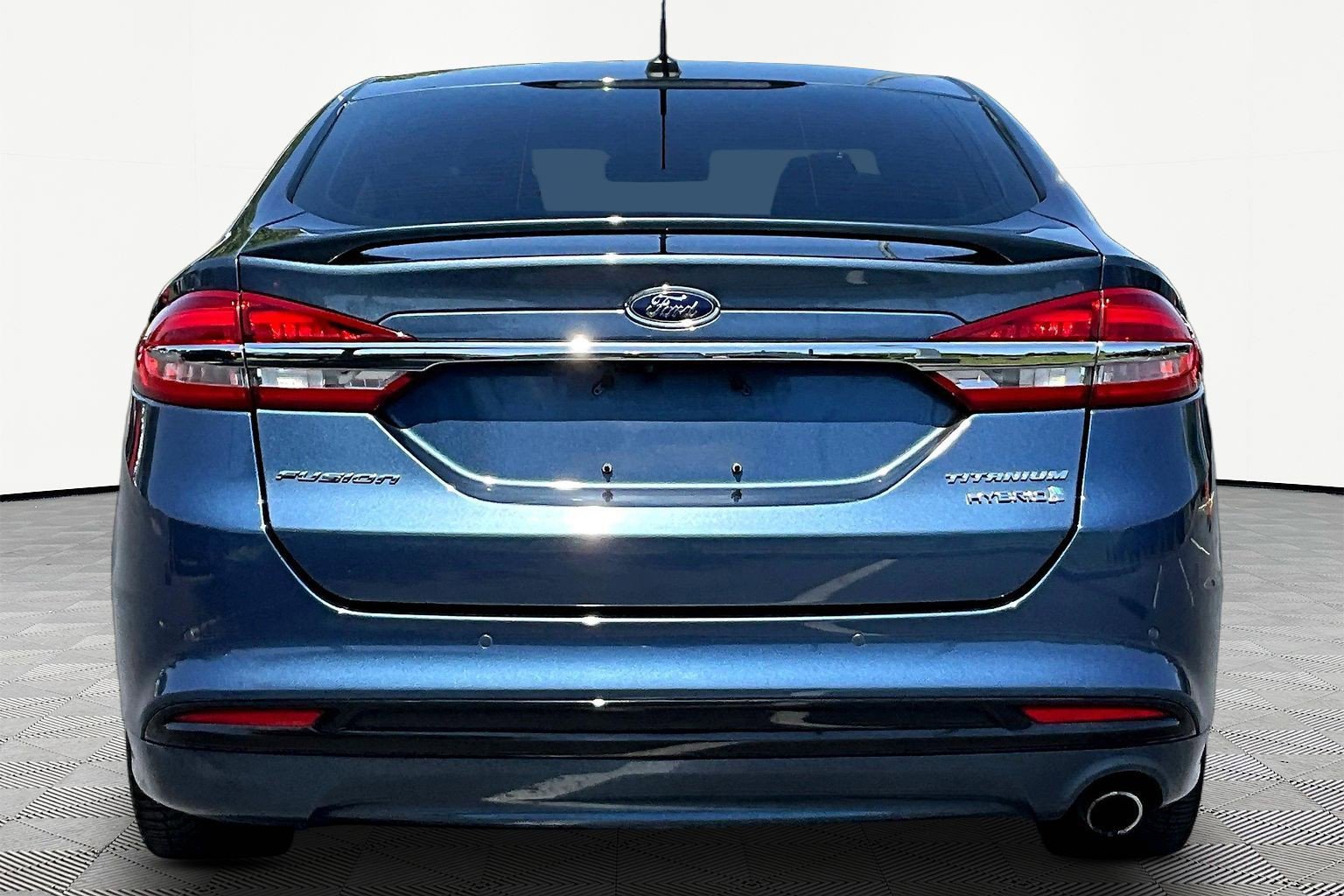 Used 2018 Ford Fusion Titanium FWD image 5