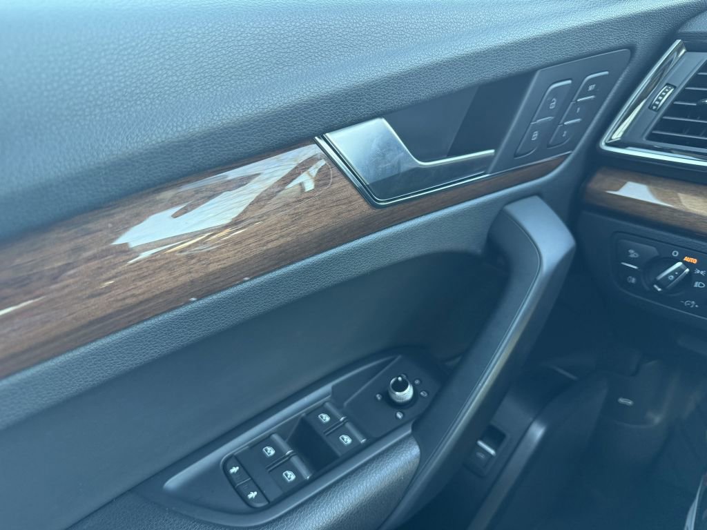 Used 2021 Audi Q5 2.0T Premium w/ Convenience Package image 34