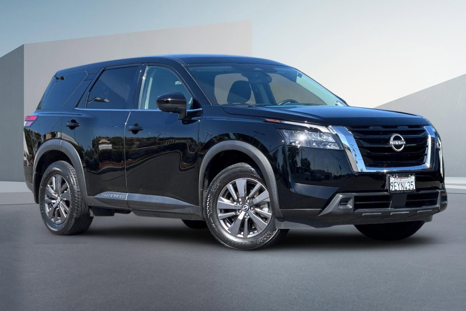 Certified 2023 Nissan Pathfinder S FWD video 2