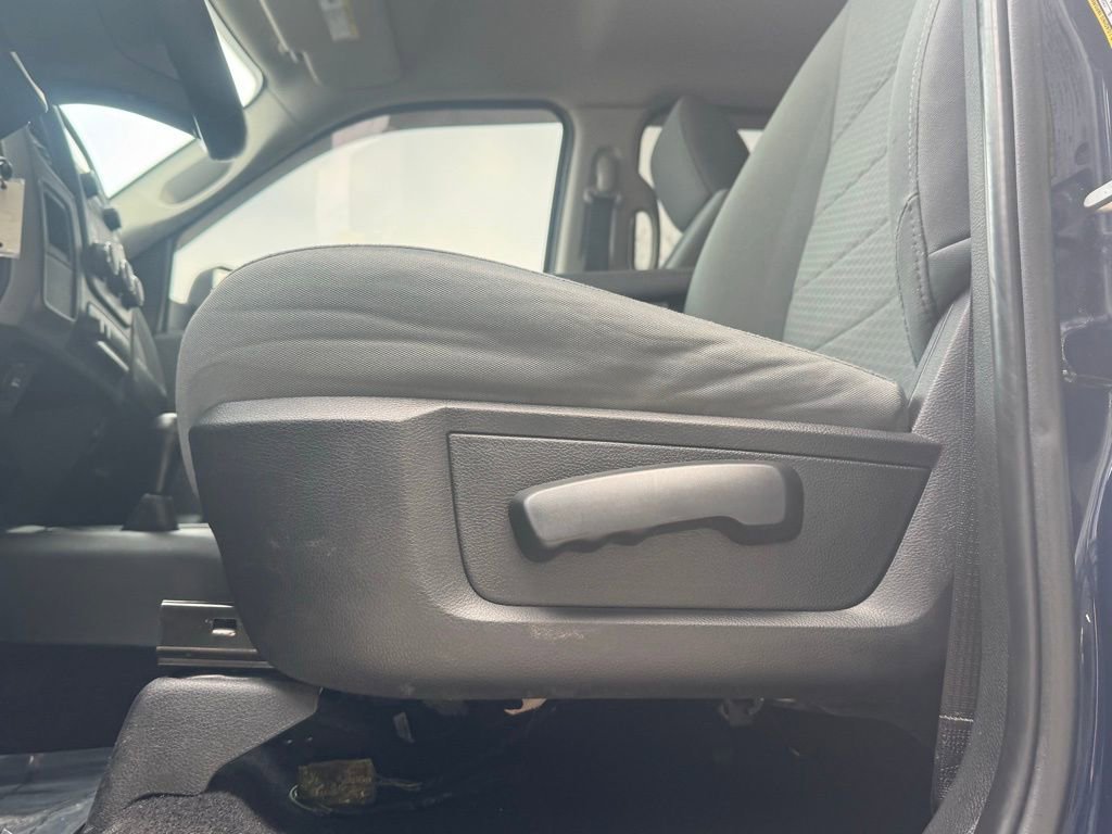 Used 2018 RAM 2500 Tradesman w/ Chrome Appearance Group image 37