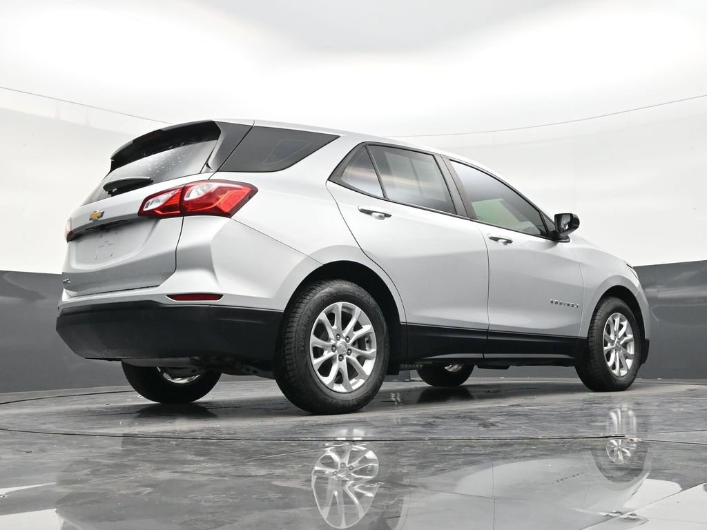 Used 2021 Chevrolet Equinox LS FWD image 24