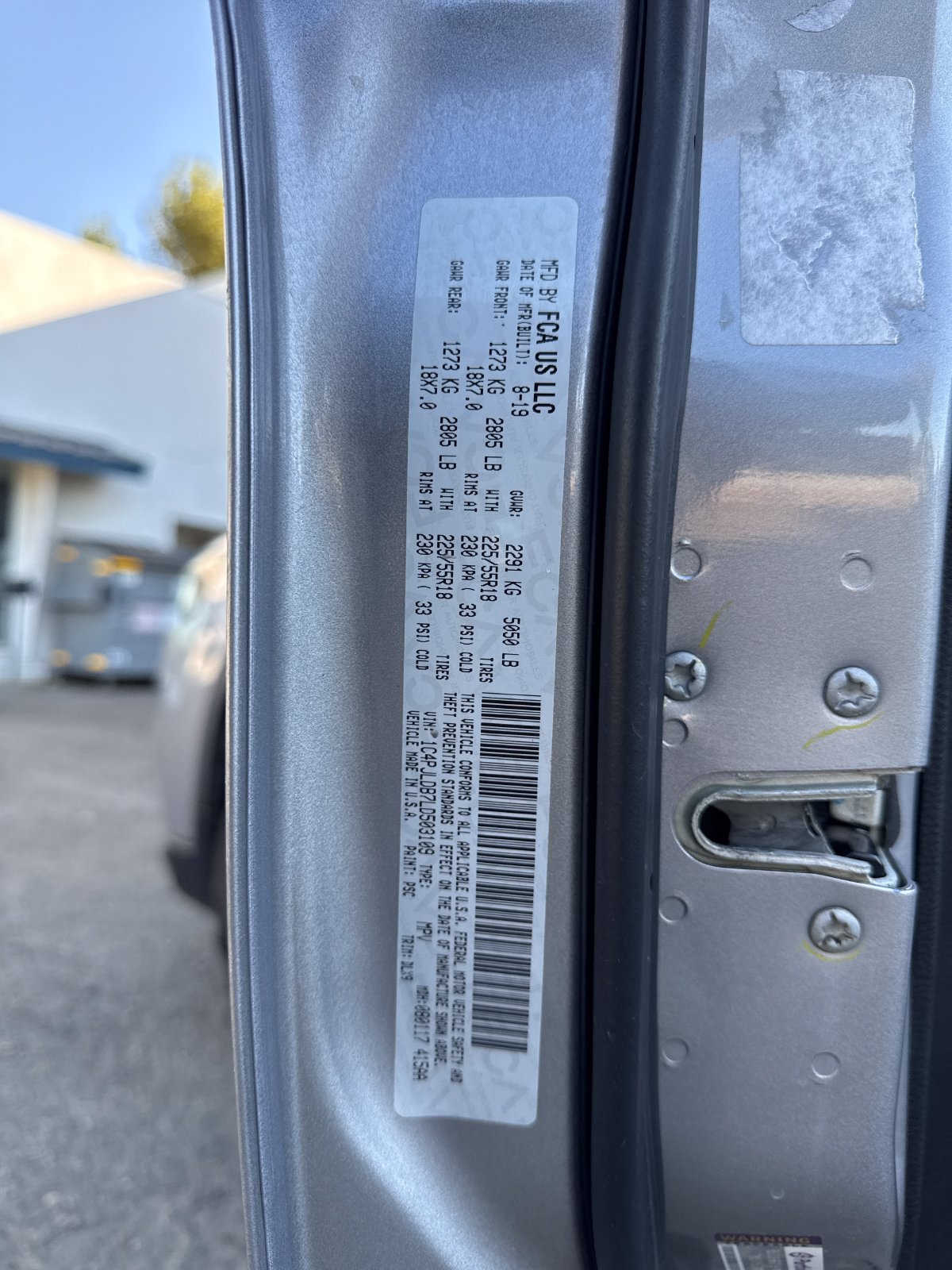 Used 2020 Jeep Cherokee Limited FWD image 30