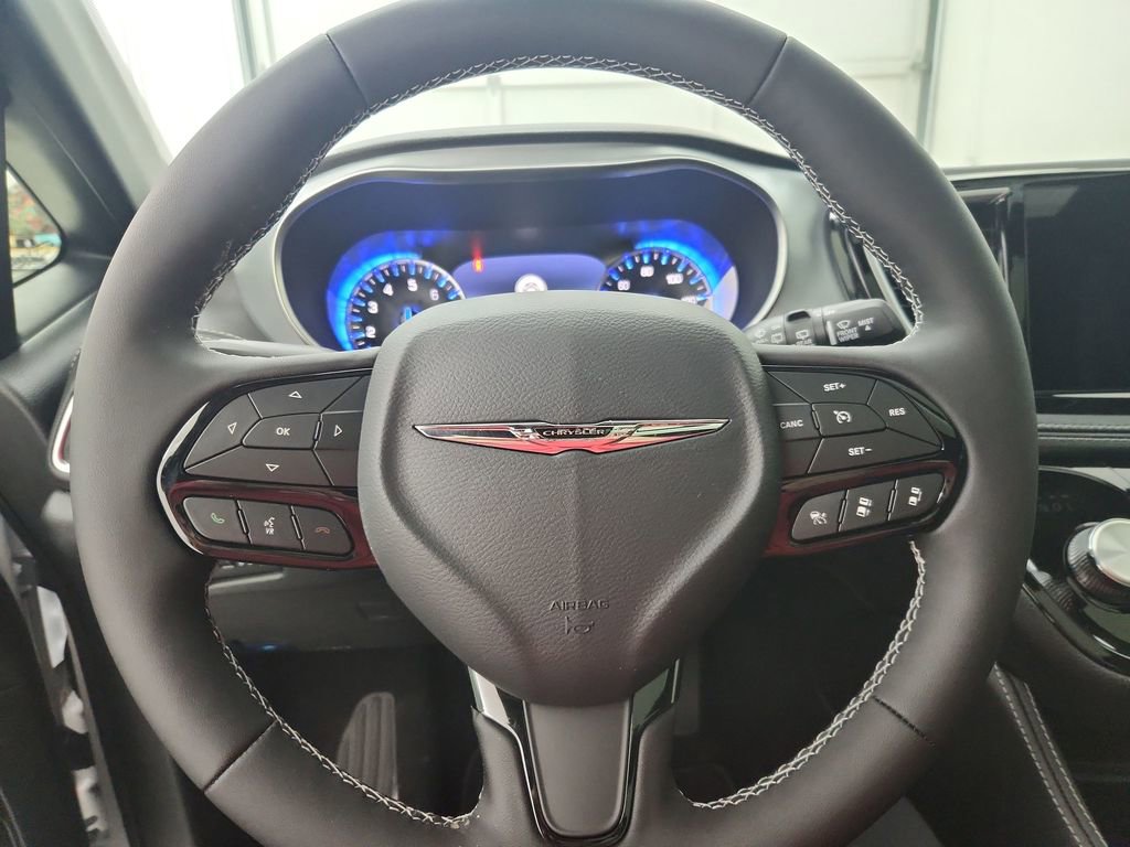 New 2026 Chrysler Pacifica Limited image 22