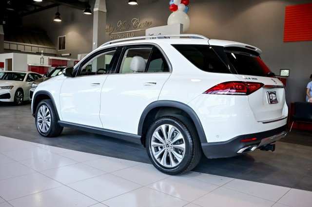 Used 2020 Mercedes-Benz GLE 350 4MATIC w/ Premium Package image 7