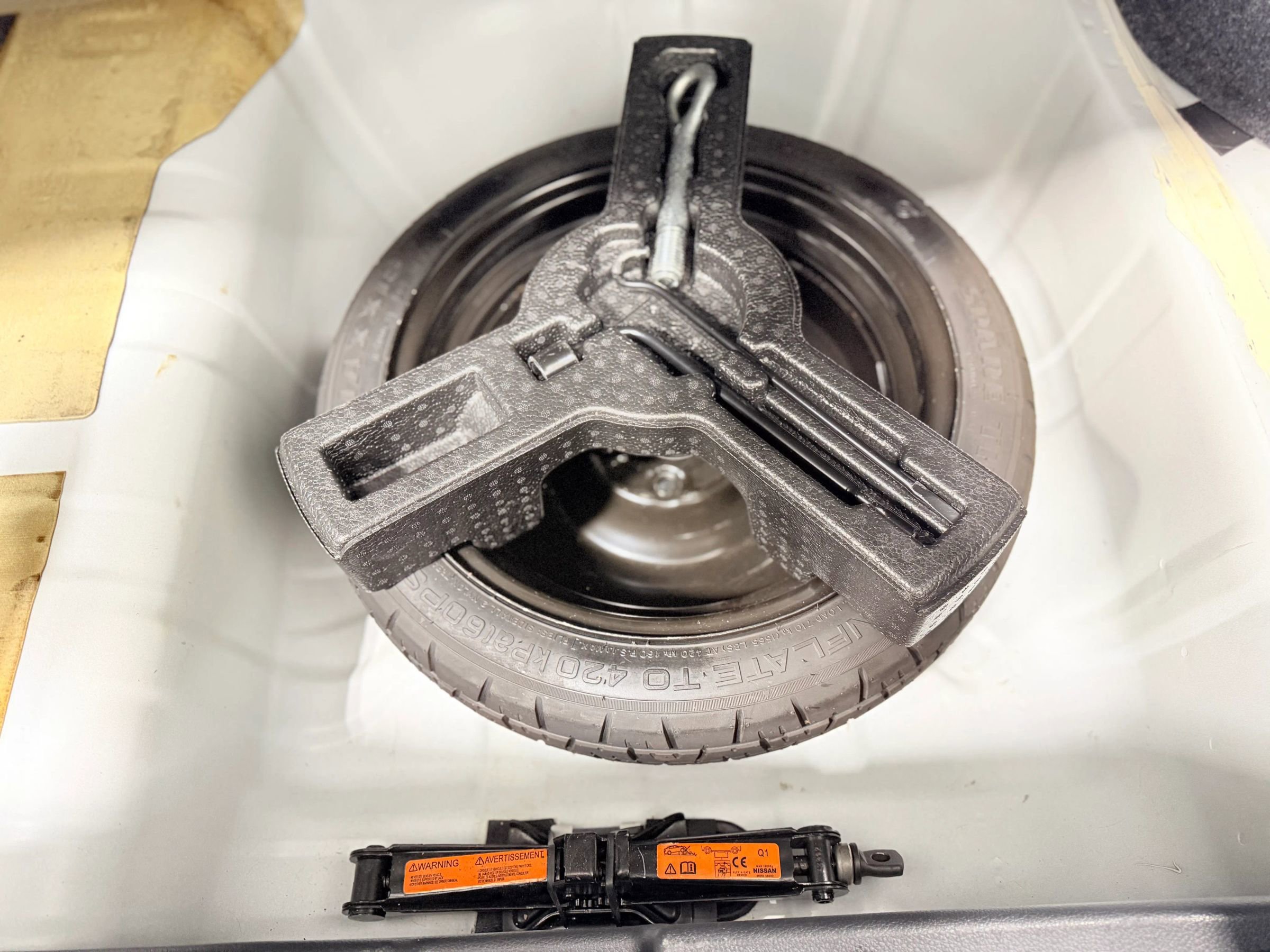 Used 2014 Nissan Sentra SR image 38