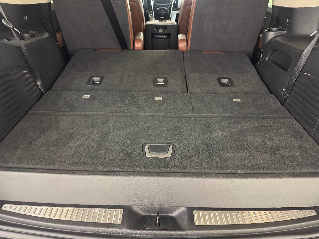 Used 2020 Cadillac Escalade Premium Luxury AWD/4WD image 71