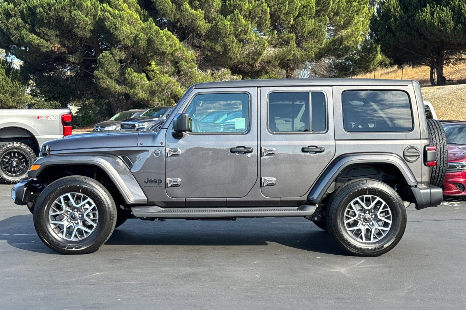 New 2025 Jeep Wrangler Sahara image 8