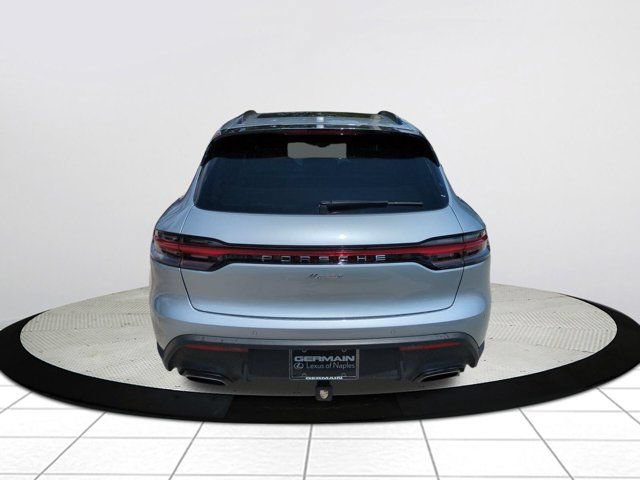 Used 2024 Porsche Macan AWD/4WD image 4