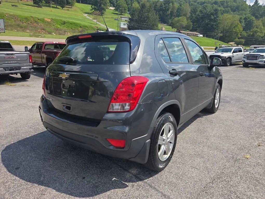Used 2019 Chevrolet Trax LS w/ LPO, Protection Package AWD/4WD image 6