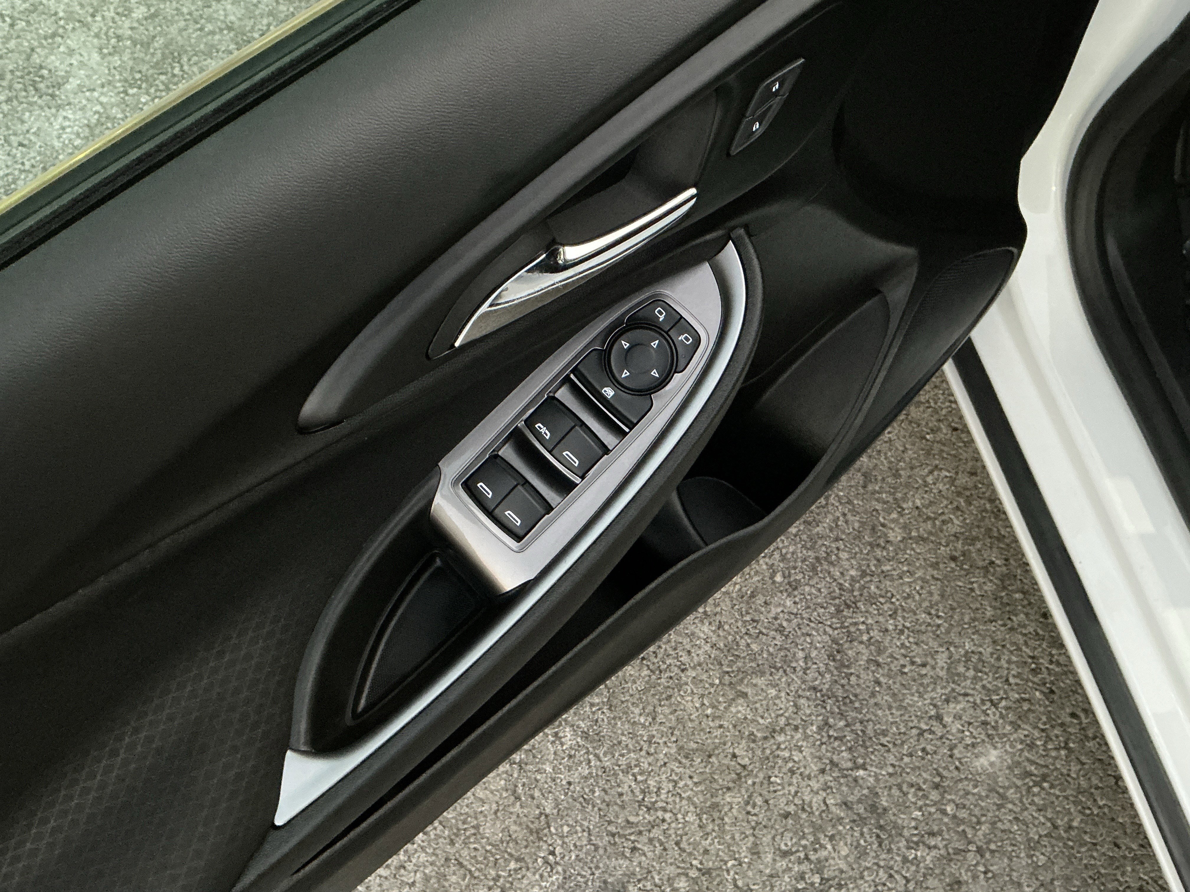 Used 2024 Chevrolet Malibu LT image 15