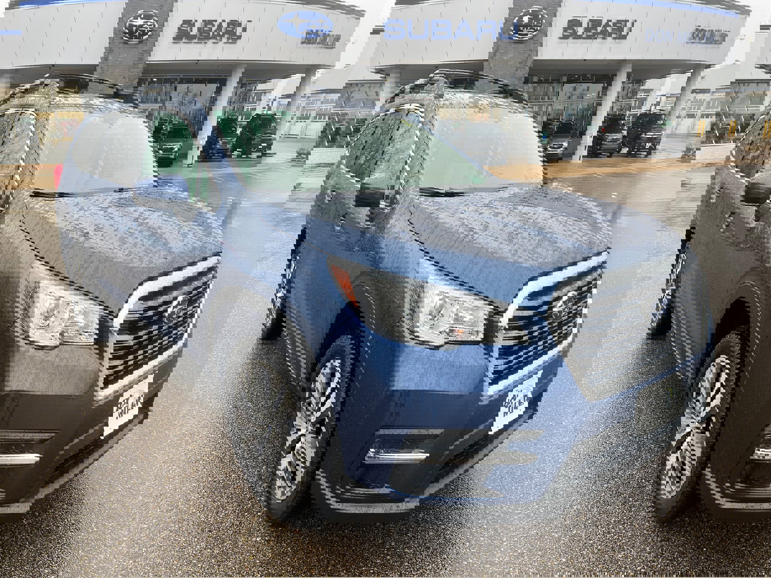 Used 2019 Subaru Ascent Premium w/ Popular Package #3 image 1