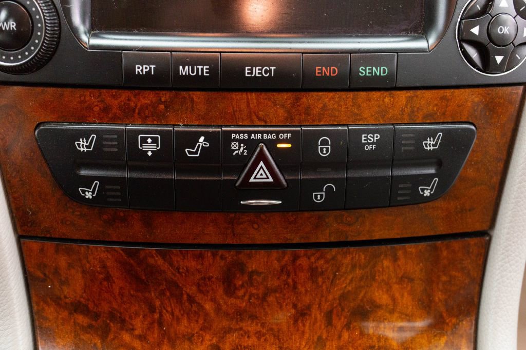 Used 2005 Mercedes-Benz E 500 Sedan w/ Lighting Pkg image 36