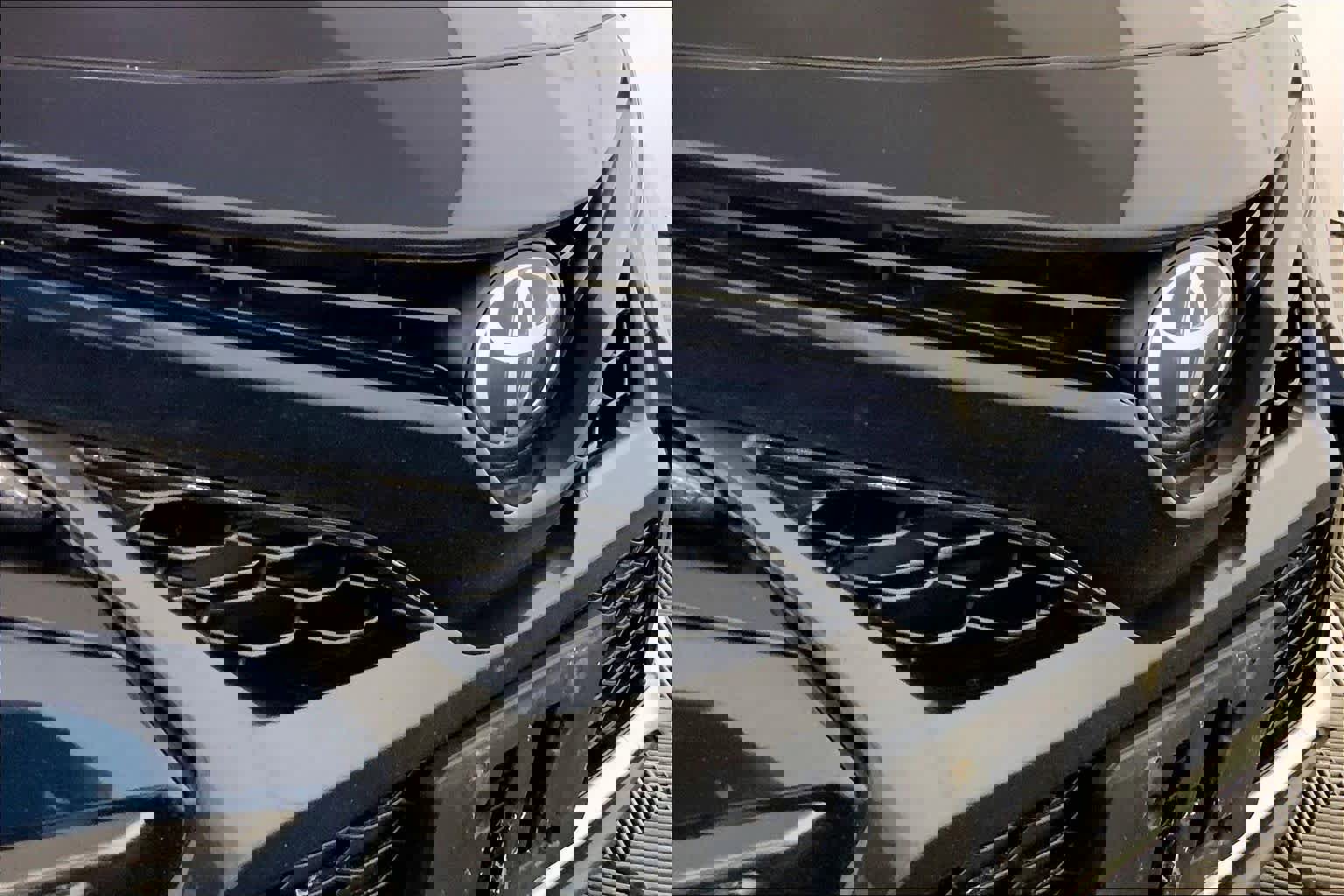 Used 2021 Toyota Camry XSE w/ Carpet Mat Package (TMS) image 30