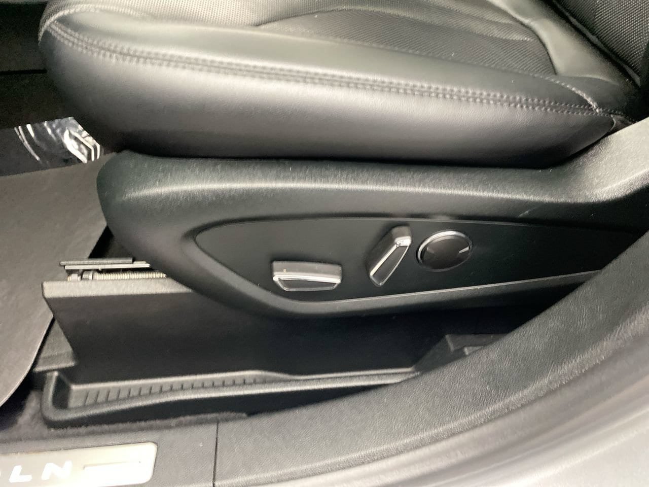 Used 2022 Lincoln Nautilus Reserve AWD/4WD image 13