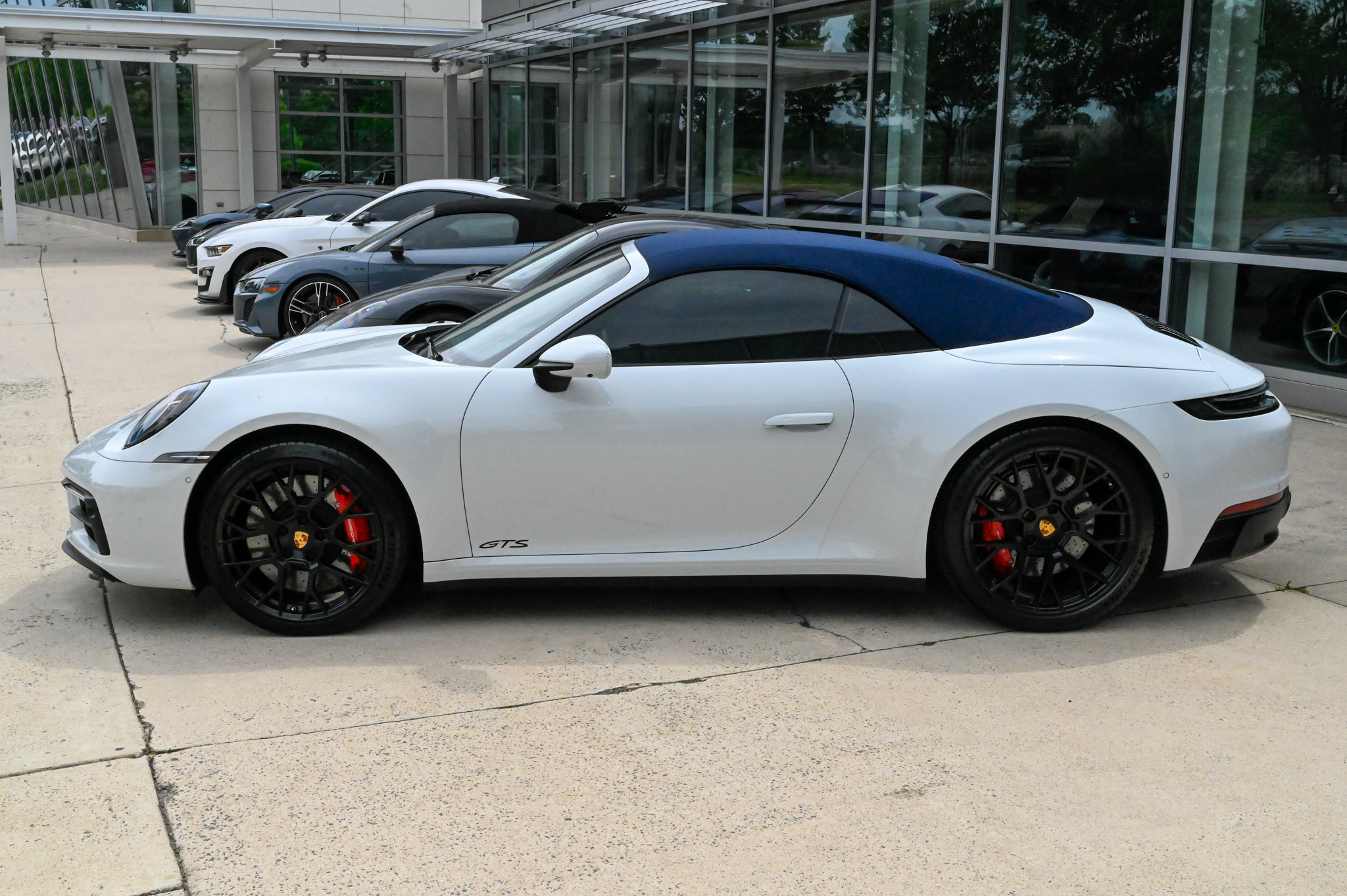 Used 2023 Porsche 911 Carrera 4 GTS AWD/4WD image 8