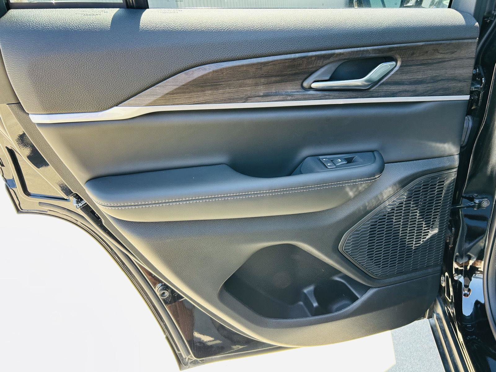 New 2025 Jeep Grand Cherokee Limited AWD/4WD image 28
