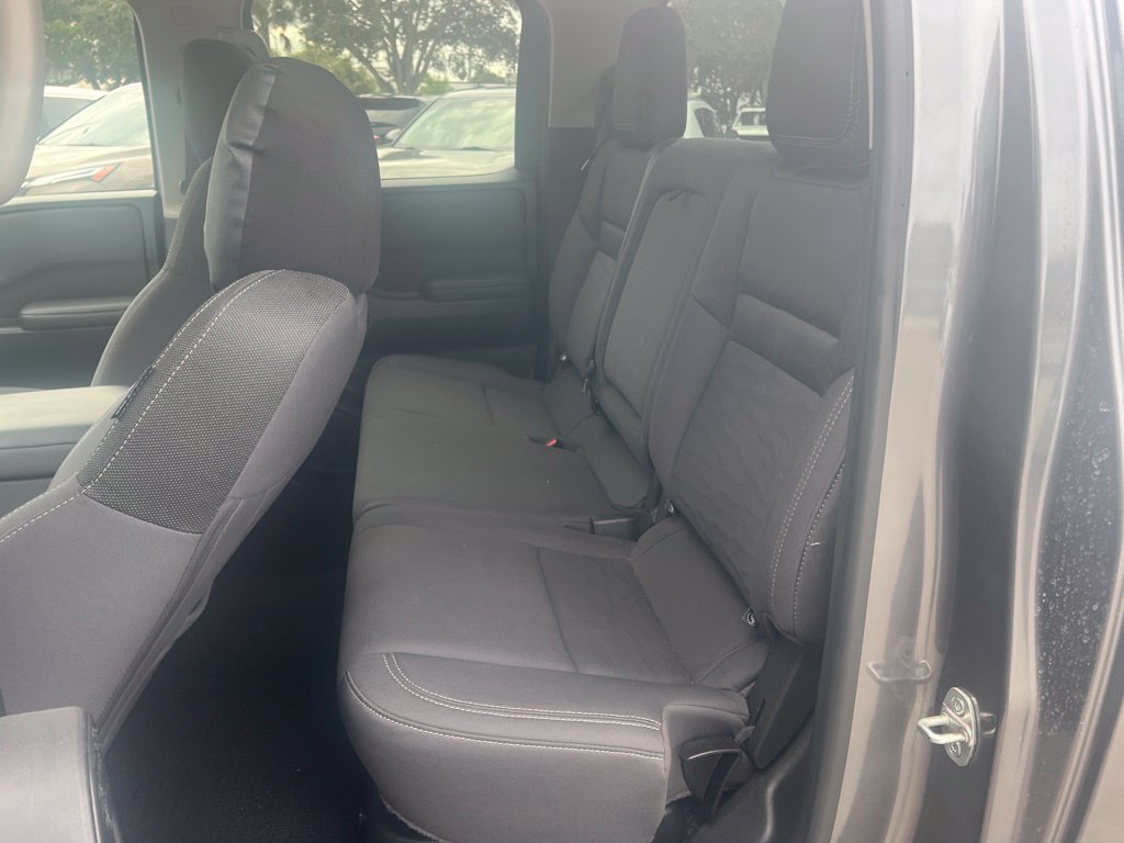 Used 2022 Nissan Frontier SV AWD/4WD image 13