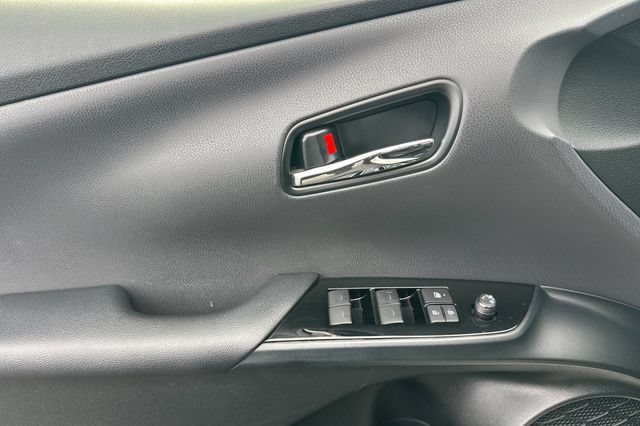 Used 2019 Toyota Prius LE FWD image 12