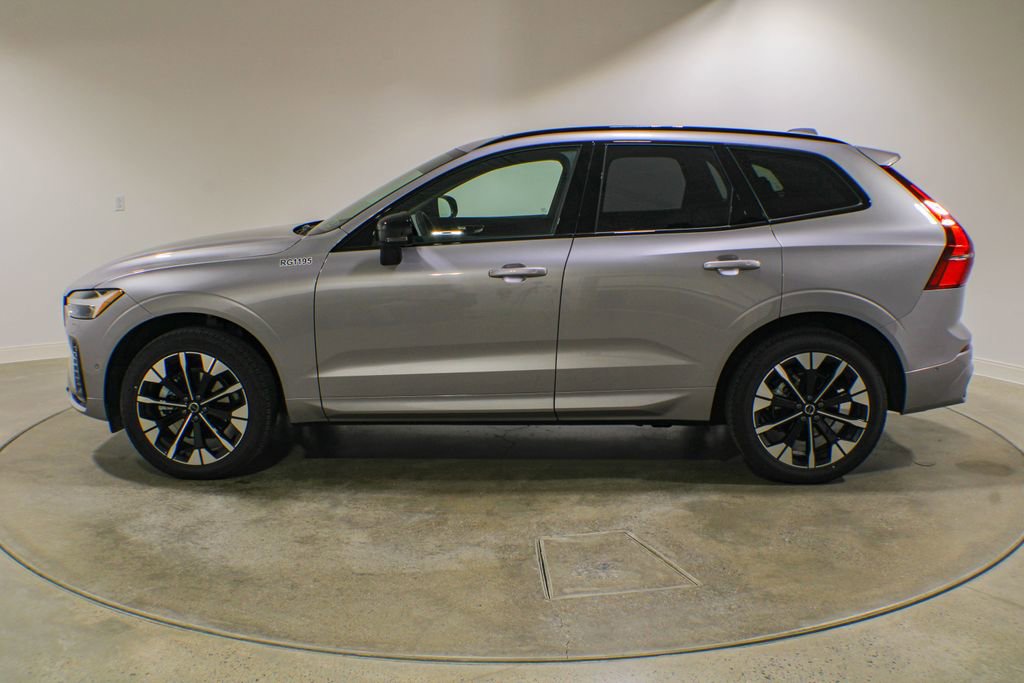 Used 2026 Volvo XC60 B5 Plus w/ Climate Package AWD/4WD image 2