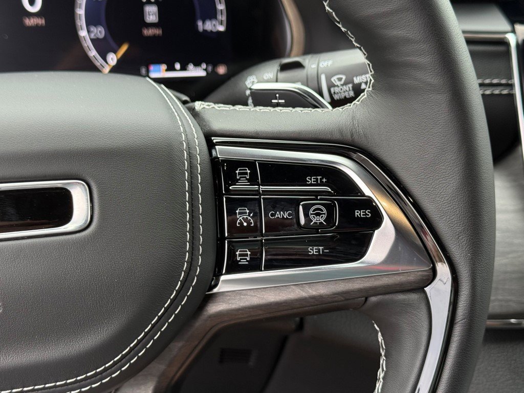 New 2025 Jeep Grand Cherokee Overland w/ Adv Protech Group III image 29