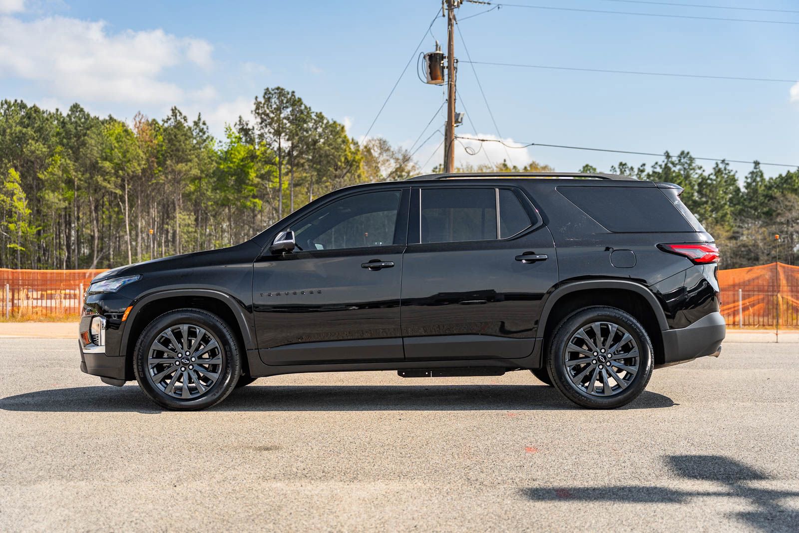 Used 2023 Chevrolet Traverse RS image 4