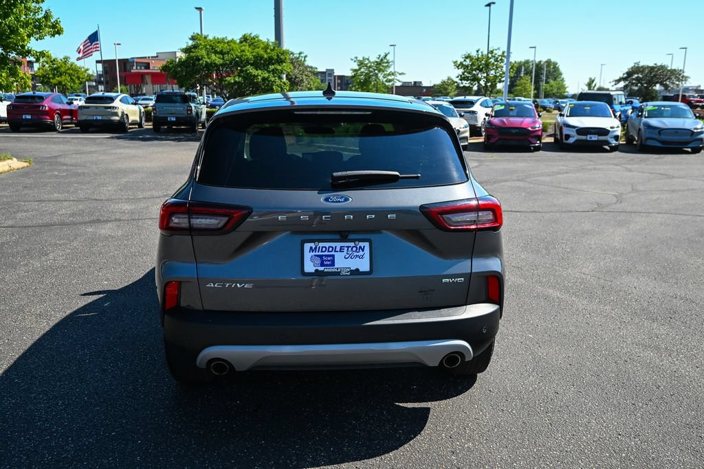 Used 2023 Ford Escape Active w/ Tech Pack #2 AWD/4WD image 6
